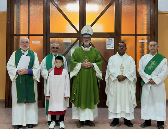 Misa de Nombramiento del Párroco Natalino Freitas junto al Obispo Ignacio Medina en Puerto Deseado