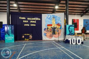 Comunidad Educativo-Pastoral y autoridades presentes durante el Festejo Centenario San José en el Complejo Deportivo Municipal Nº 3.